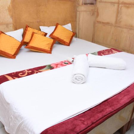 Rumi'S Home Stay Jaisalmer Zewnętrze zdjęcie