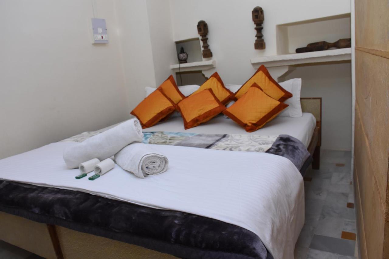 Rumi'S Home Stay Jaisalmer Zewnętrze zdjęcie